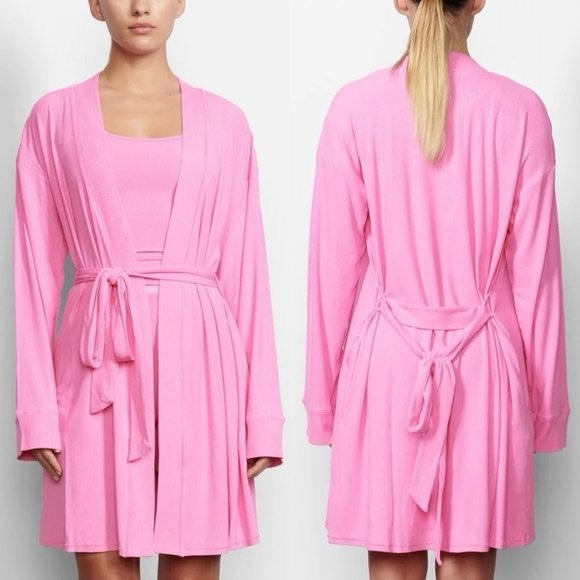 SKIMS Soft Lounge Short Robe in Cotton Candy